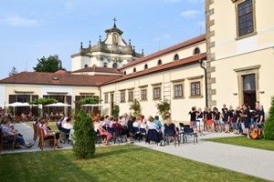 Rychnovský zámek - koncert sboru X-tet